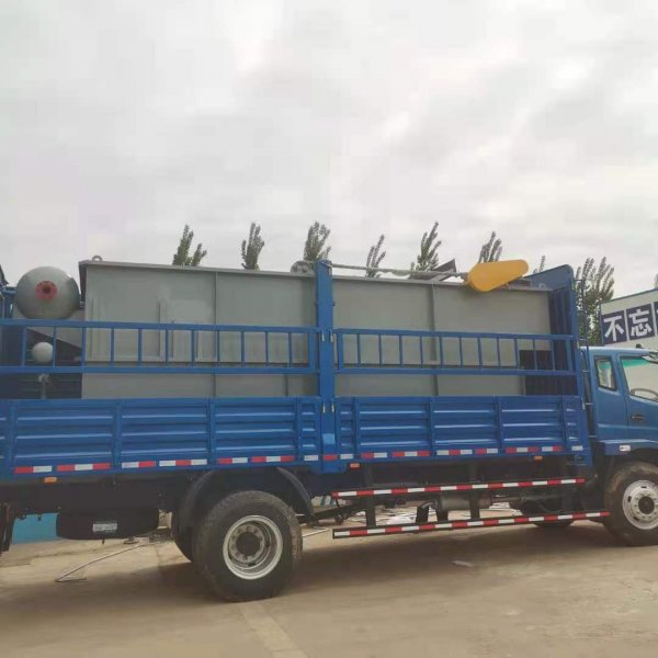 30立方溶氣氣浮機專車發(fā)貨